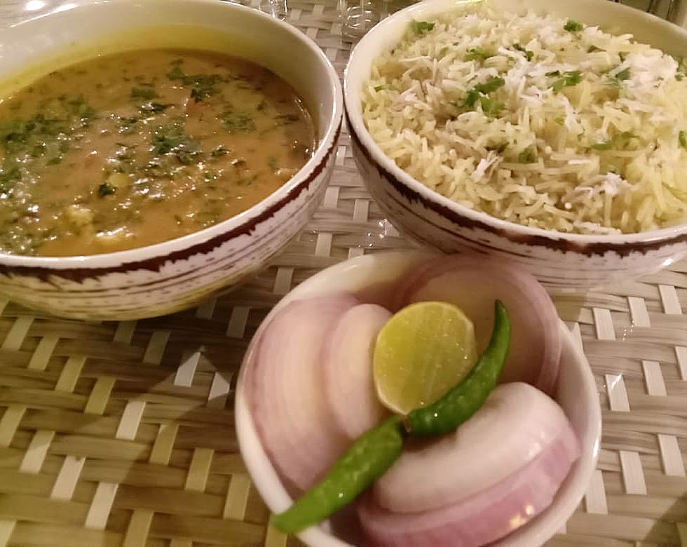 Anglo Indian curry with stew prepared from pepper water served with buttered rice at The Anglo Indian Cafe Kune village Khandala near Pune <a href="/PuneFoodSpot/">Sameer</a> <a href="/PuneTweets/">PuneTweets</a> <a href="/LonavalaTourism/">Lonavala Tourism ☁️</a> <a href="/LonavalaInfo/">Lonavala/Khandala</a> #Pune #punefood <a href="/PuneFoodAlerts/">Food Alerts</a>