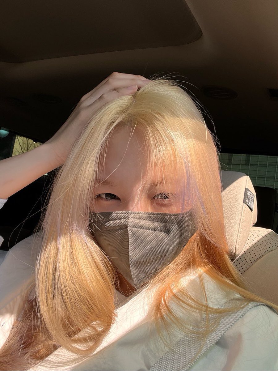 imnayeonarchive's tweet photo. https://t.co/9XJkGGHv4P