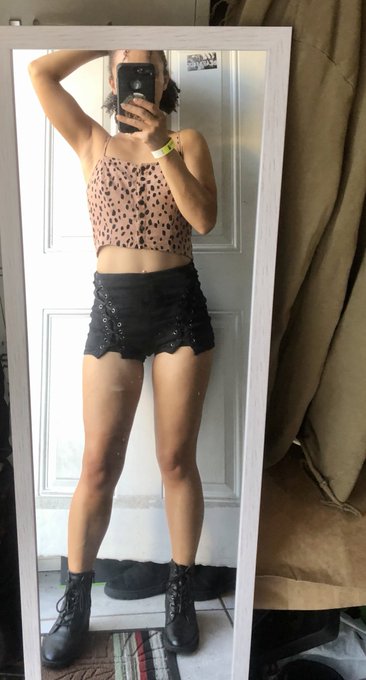 🖤 https://t.co/vJVFuvhtHc