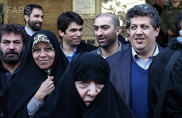 neda_andi's tweet photo. برام سواله که
پشت خاندان هاشمی به چی گرمه؟! https://t.co/5k511EXsTl
