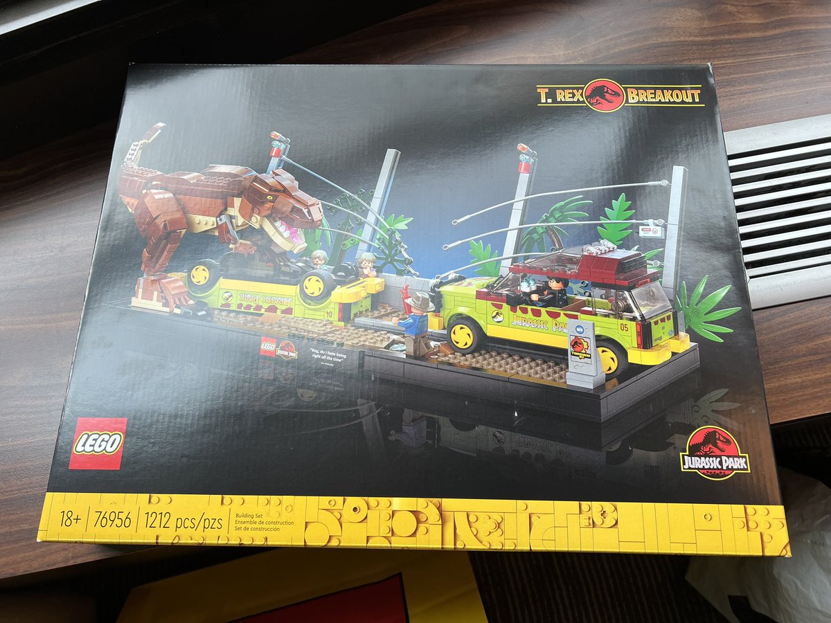 Trib_Ey's tweet photo. Bought this today @LEGO_Group #NYC #lego #jurassicpark #trexbreakout https://t.co/1Ff1TGXHK1