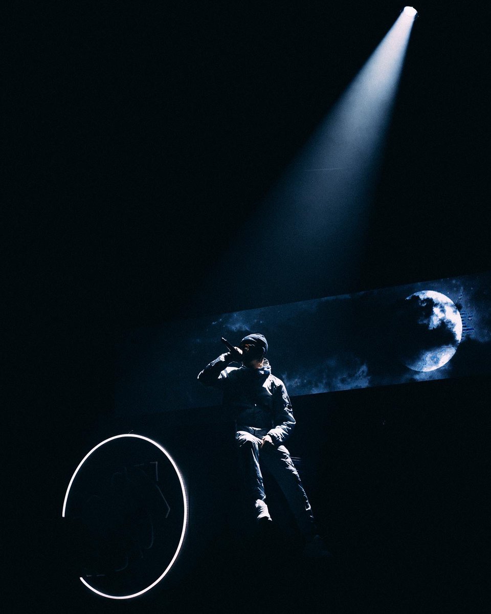 yde_rz's tweet photo. Oboy pour le #nocrari tour 🏴☠️
📸 by me
@OBOYofficiel https://t.co/mwKLbDZoFQ