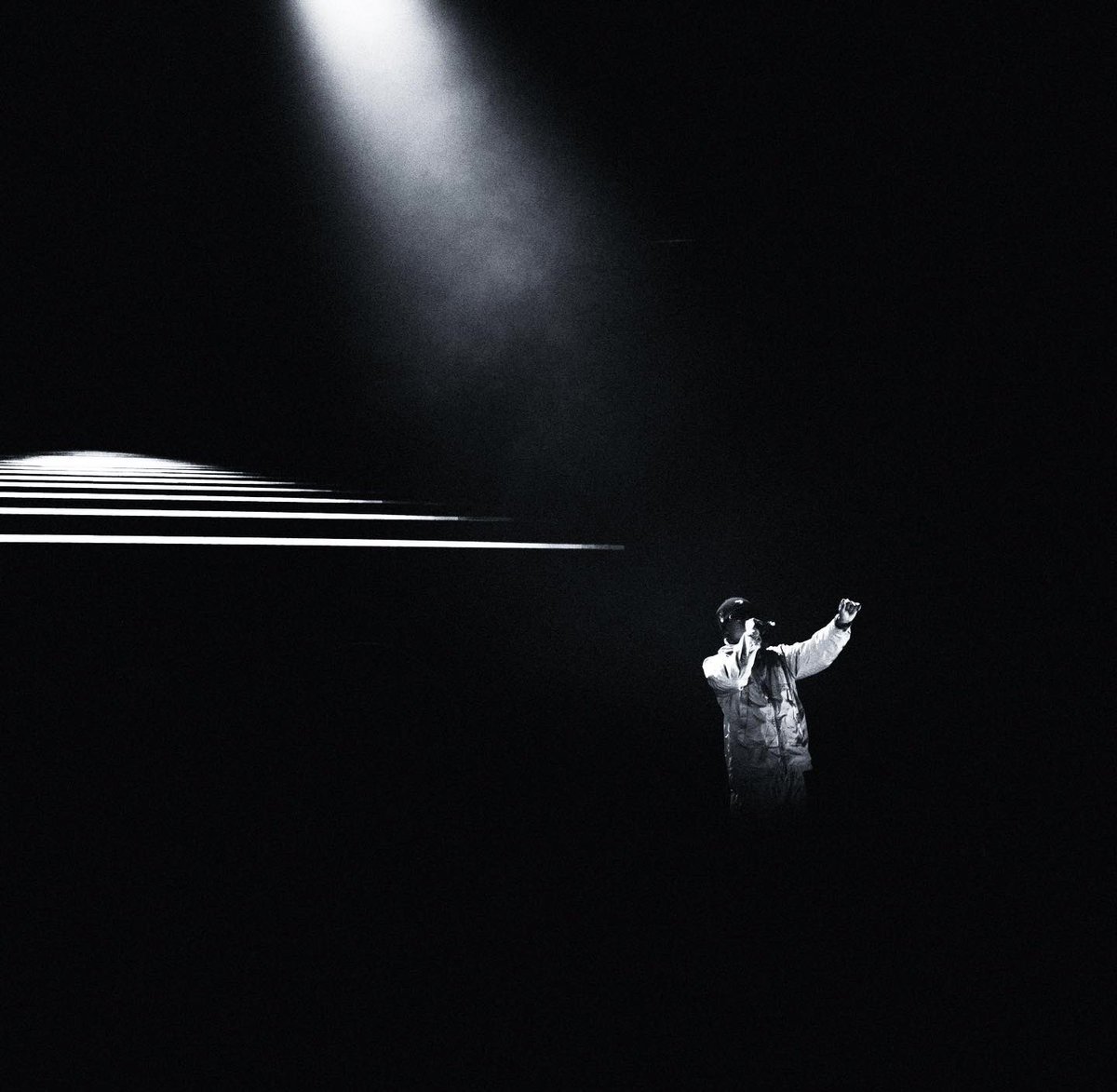 yde_rz's tweet photo. Oboy pour le #nocrari tour 🏴☠️
📸 by me
@OBOYofficiel https://t.co/mwKLbDZoFQ