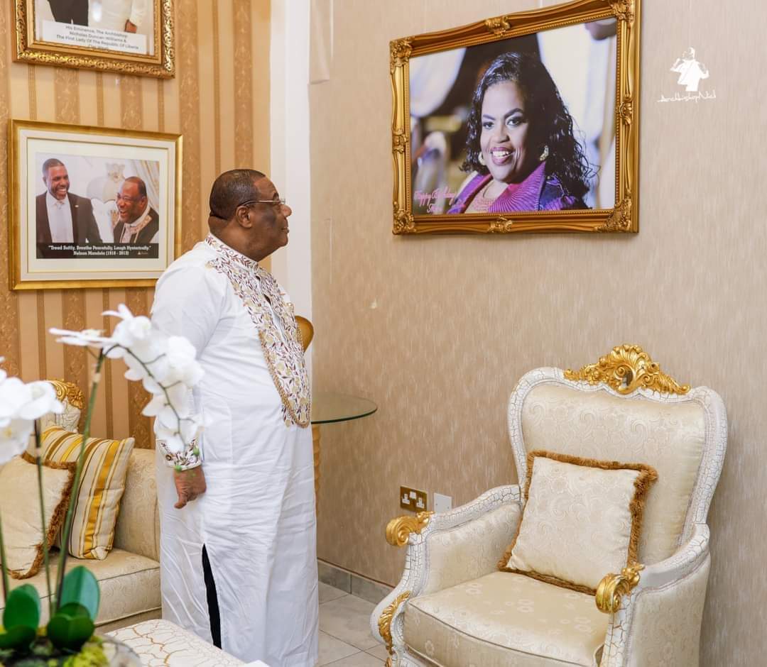 ArthurCitizen's tweet photo. HAPPY ANNIVERSARY TO THE MILLENNIAL  POWER COUPLE. @ArchbishopNick and @LadyRosa 
Congratulations on your love story❤❤❤

#ArchbishopNick #rosawhitaker #love #anniversary https://t.co/QUtK3ndq10