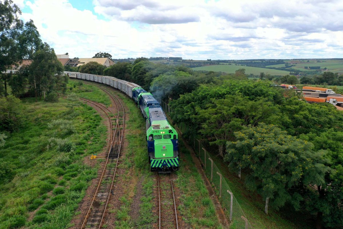 crisiloose's tweet photo. Governo recebe os primeiros estudos do ramal ferroviário entre Cascavel e Chapecó.
Leia mais no site. https://t.co/7xu5nL0DPK
#ferroeste #investimentos #estudos #logística #paraná #santacatarina #brasil https://t.co/us4btR4It4