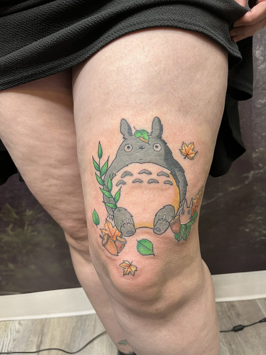 HailstormTattoo's tweet photo. Totoro 💗🍂💓🍃 https://t.co/Kk292bFSJI