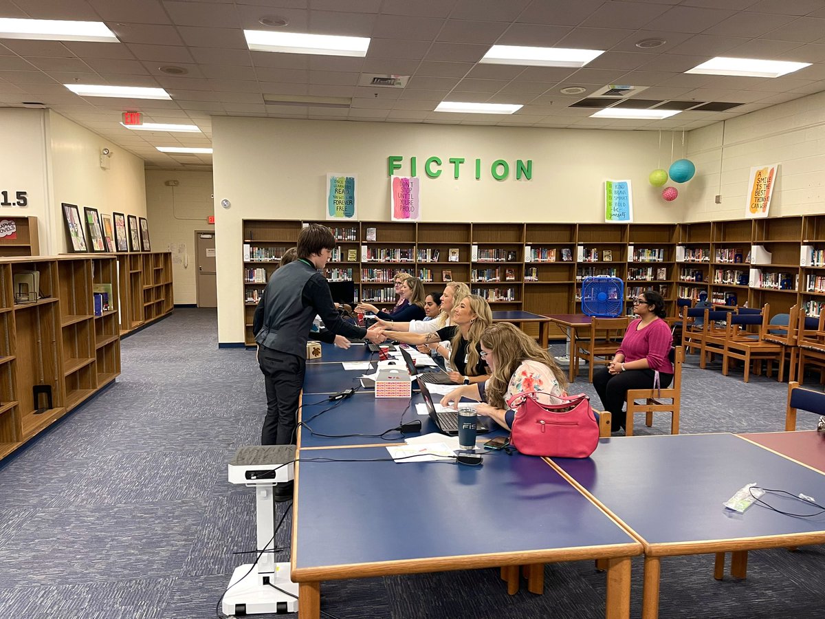 VRoeshink's tweet photo. Judged the Amazing Shake Round 3 competition today where students pitched their businesses ‘Shark Tank’ style. They did awesome! Thanks to all the volunteer judges, we couldn’t do it without you! @VolusiaCTE @volusiaschools @VolusiaSTEM https://t.co/HgbbMj6iKh