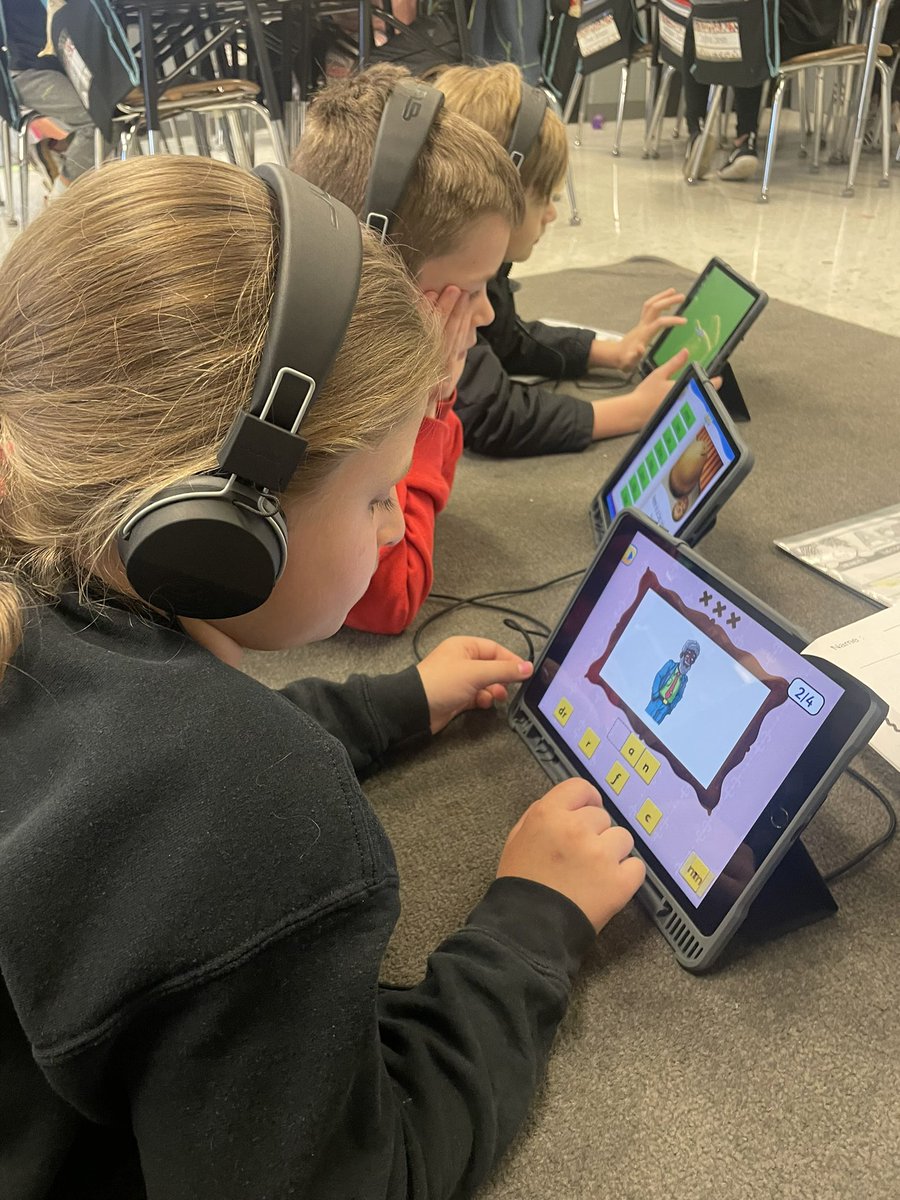 Crystal Armstrong tweet media