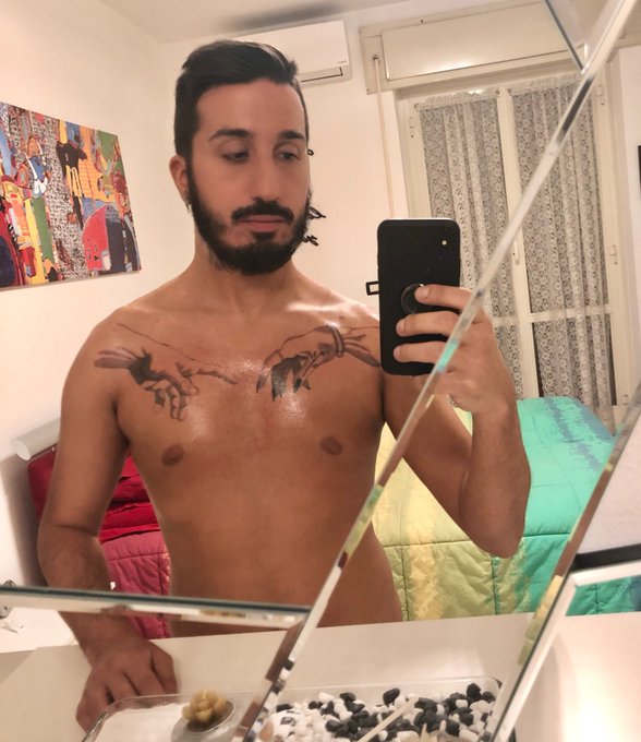 OFF TOPIC - New tattoo? https://t.co/2zdg4JDyTh