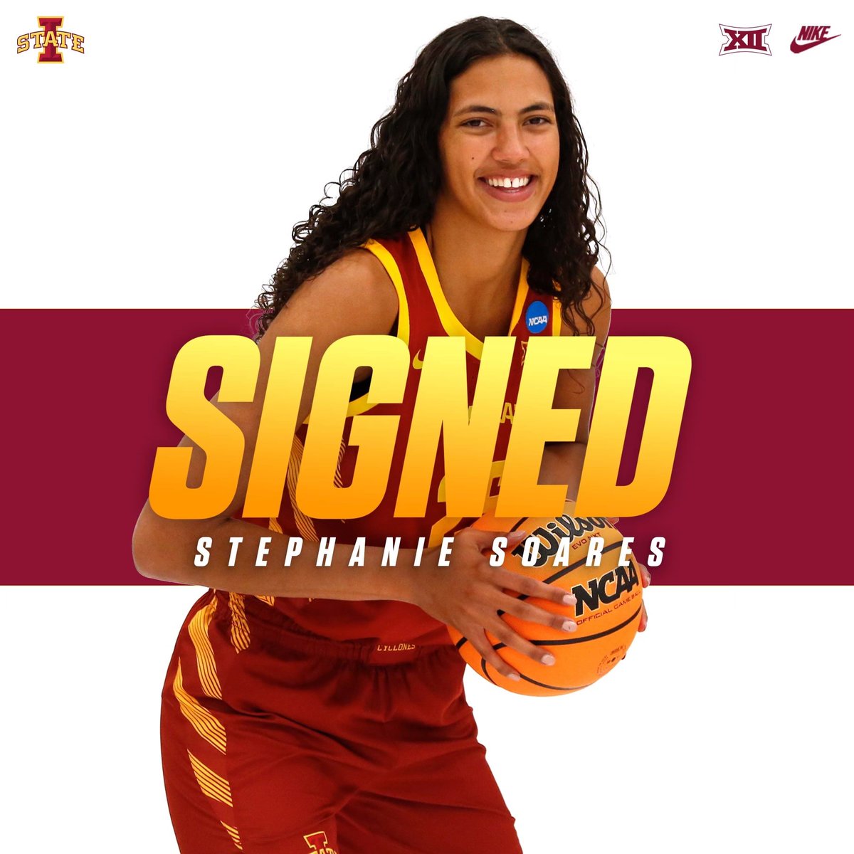 CycloneWBB's tweet image. 𝗣𝗹𝗲𝗮𝘀𝗲 𝘄𝗲𝗹𝗰𝗼𝗺𝗲 𝗼𝘂𝗿 𝗻𝗲𝘄𝗲𝘀𝘁 𝗖𝘆𝗰𝗹𝗼𝗻𝗲 - 𝓢𝓽𝓮𝓹𝓱𝓪𝓷𝓲𝓮 𝓢𝓸𝓪𝓻𝓮𝓼 🖊️

🔴 2x NAIA Player of the Year
🟡 3x First Team All-American
🔴 Hails from Sao Paulo, Brazil
🟡 Rated a 5-Star Recruit by ESPN

📰bit.ly/3L3qDPV