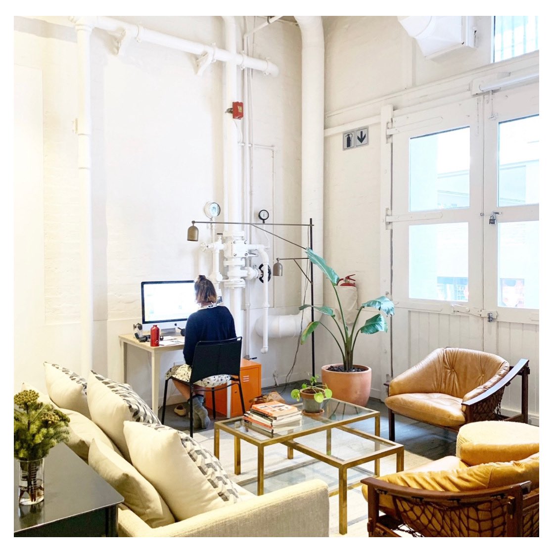 thestyleoffice's tweet photo. Happy WORKING ~ stay balanced // #coworking #mindfulworking #healthyworking #hybridworking

#TheStyleOffice #workstyle #lifestyle

Picture // Tiny Empire Cape Town https://t.co/D1C3VNZ4cy