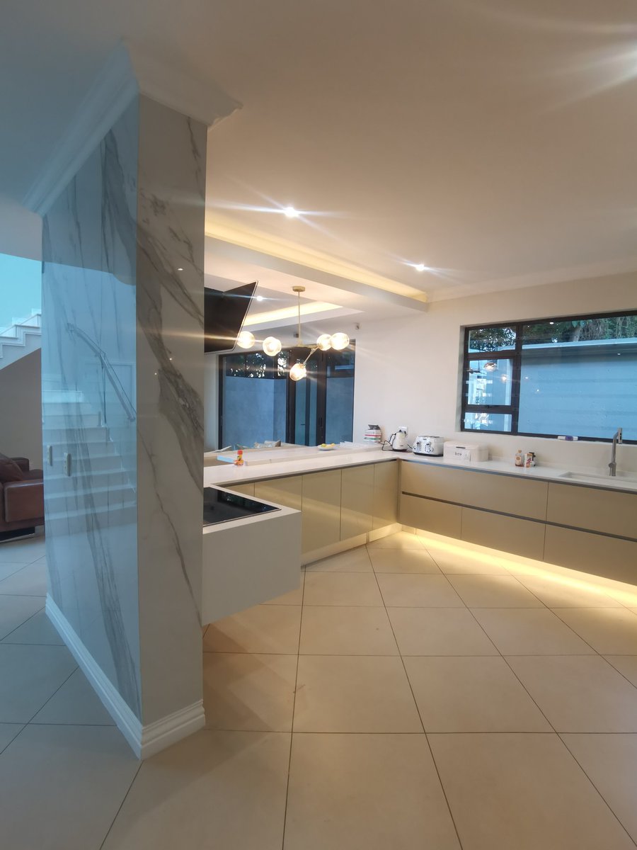 intrlinkdesign's tweet photo. Sandown Interior design completed.  From 3D design to the implementation. #interior #renovation #luxuryhomes #homedecor #kitchen #kitchendesign #modernhome #contempory https://t.co/aNxTgEgnLE