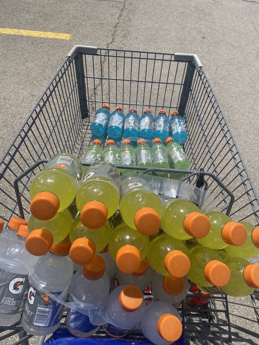 CoachTayStrong's tweet photo. Day 1 of Spring Ball gotta make sure these Linebackers are ready to Bring the Juice #WRECKSHOP @DentonFootball https://t.co/4FhYVSe529