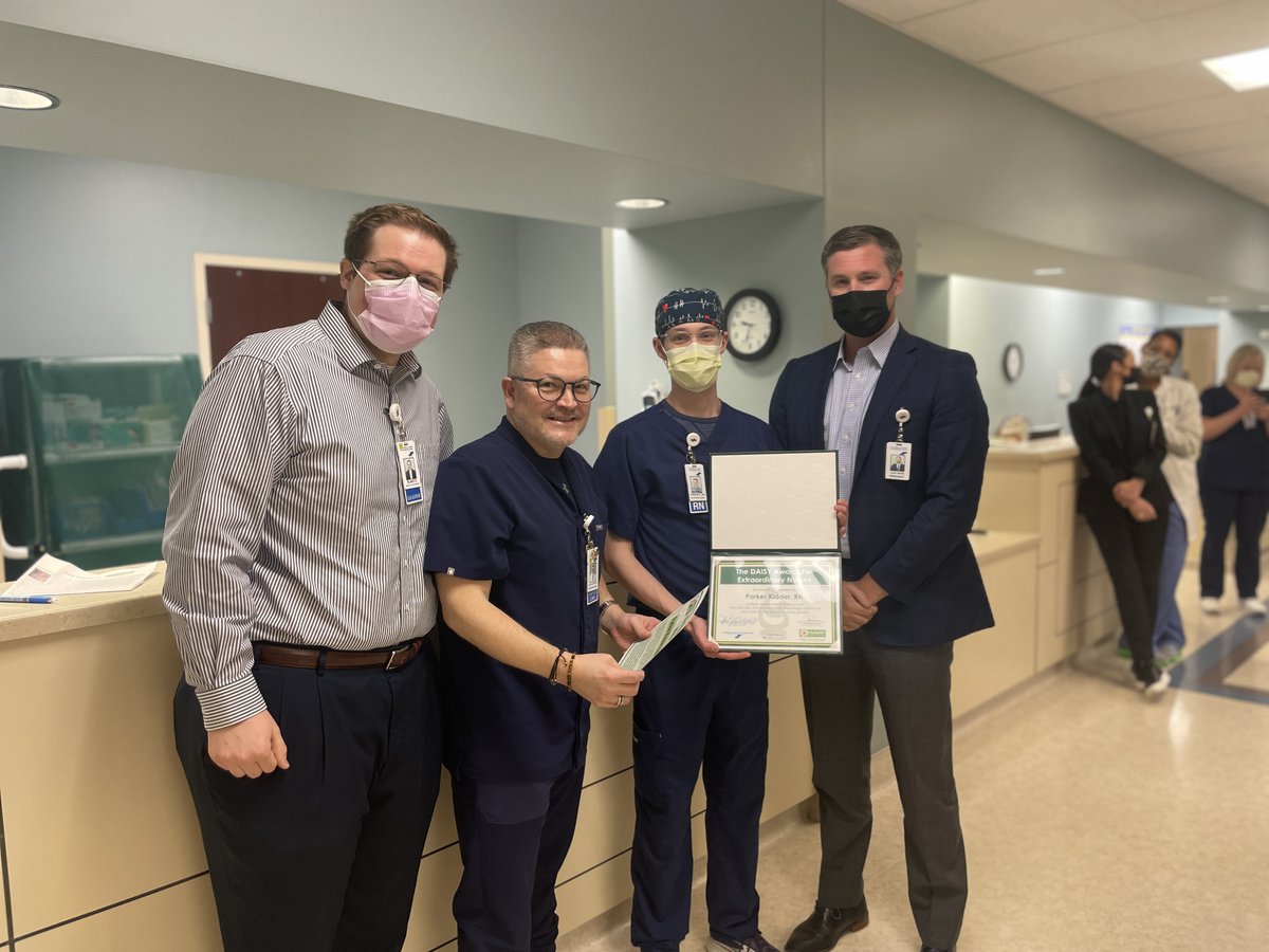 MedCenterSETX's tweet photo. We're pleased to announce our March #DAISYaward recipient is Parker Kidder, a Registered Nurse in our ICU! 💙💚💛 @DAISY4nurses
#DAISYfoundation #TheDAISYaward #DAISYnurse #MCSET #MCSETfamily #TheMedicalCenter #SoutheastTexas #SETX #Nurse #RN #registerednurse #icunurse https://t.co/LHsGn3MwQR