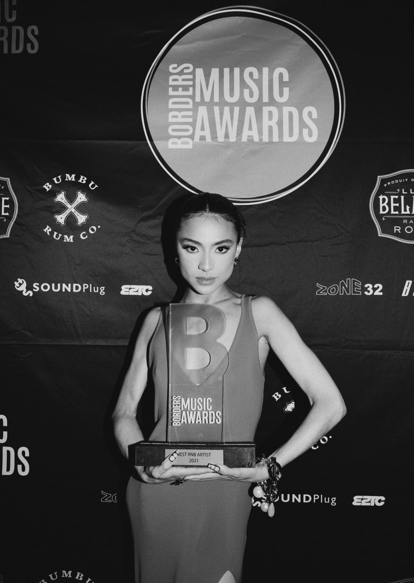 bbborders_be's tweet photo. Congratulations to @Linalahbiri1 who won the "Best RnB artist of the year 2021" trophy 🏆 
Thanks to @Raiamarialaura for those wonderful pictures… See you next year ♥️ https://t.co/KeiO61Gx6p