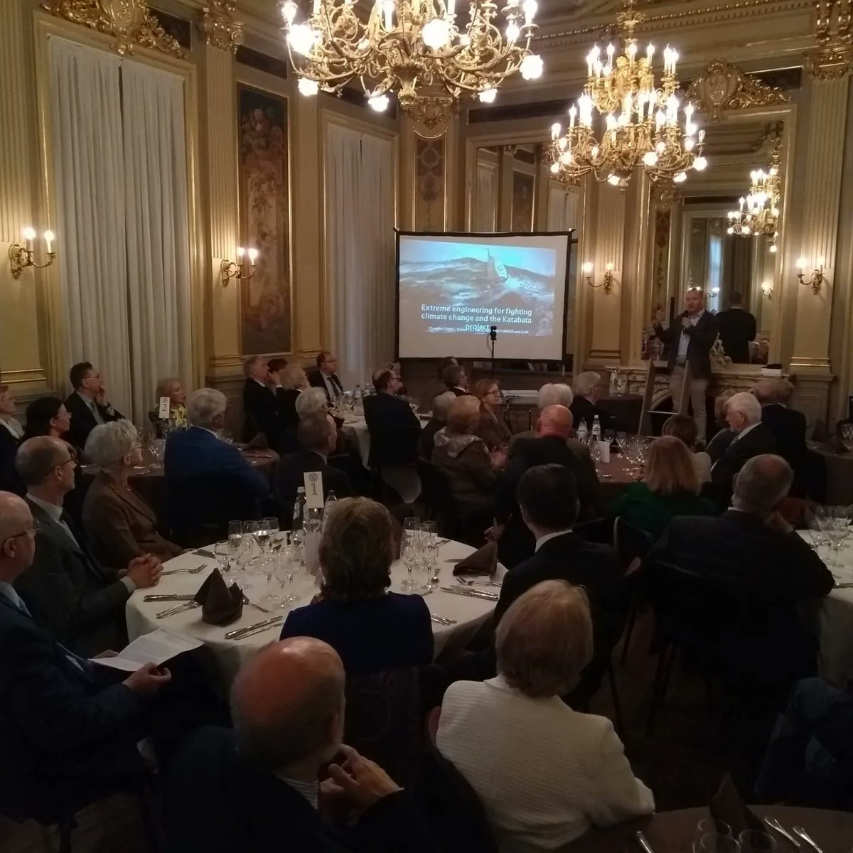 DamienERNST1's tweet photo. A pleasure to speak this evening to the Literary Society of Liège. 

The subject: global grid, remote renewable energy hubs and the Katabata project. 

The material of the presentation: https://t.co/Px7q5VbxyB

#renewables #energytransition #globalGrid https://t.co/a5ihLC0RTi