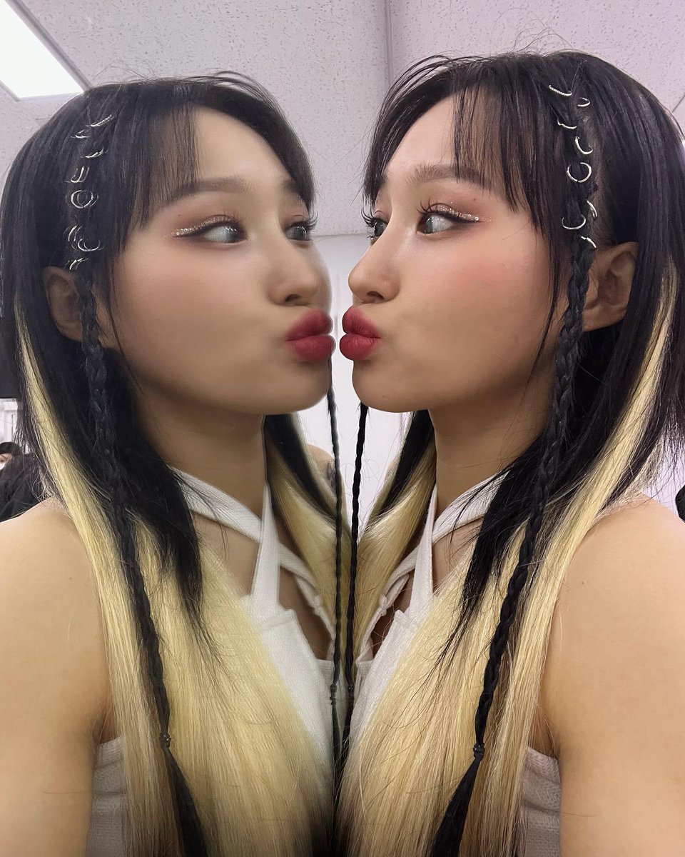 CATCHERBOYZ's tweet photo. hi siyeon from                 hi eric from
dreamcatcher                 the boyz https://t.co/zMGMDaHhXd