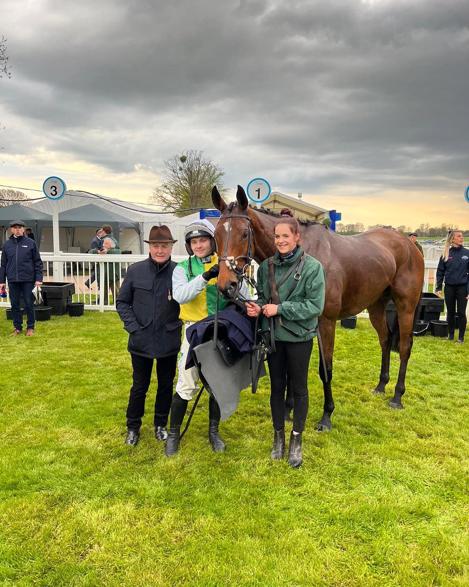 oneill_racing's tweet photo. Iron Bridge with Jonjo Jr. and Leah after winning at Worcester this evening.

It’s always lovely to see Trevor’s colours in the winners enclosure 🙏🏻 https://t.co/vkpAWX4iHr