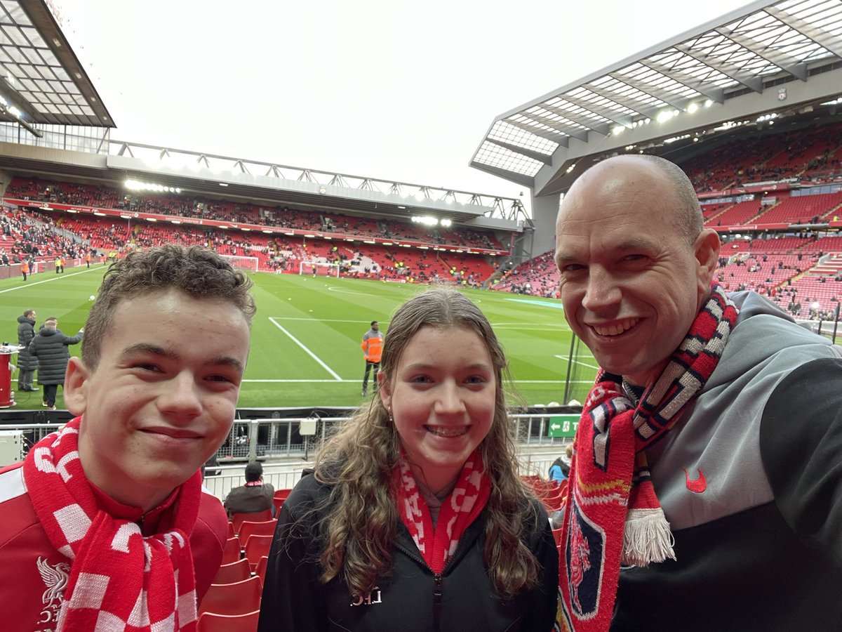 mark_grain's tweet photo. Up the reds…. https://t.co/R7m9Est1Z6
