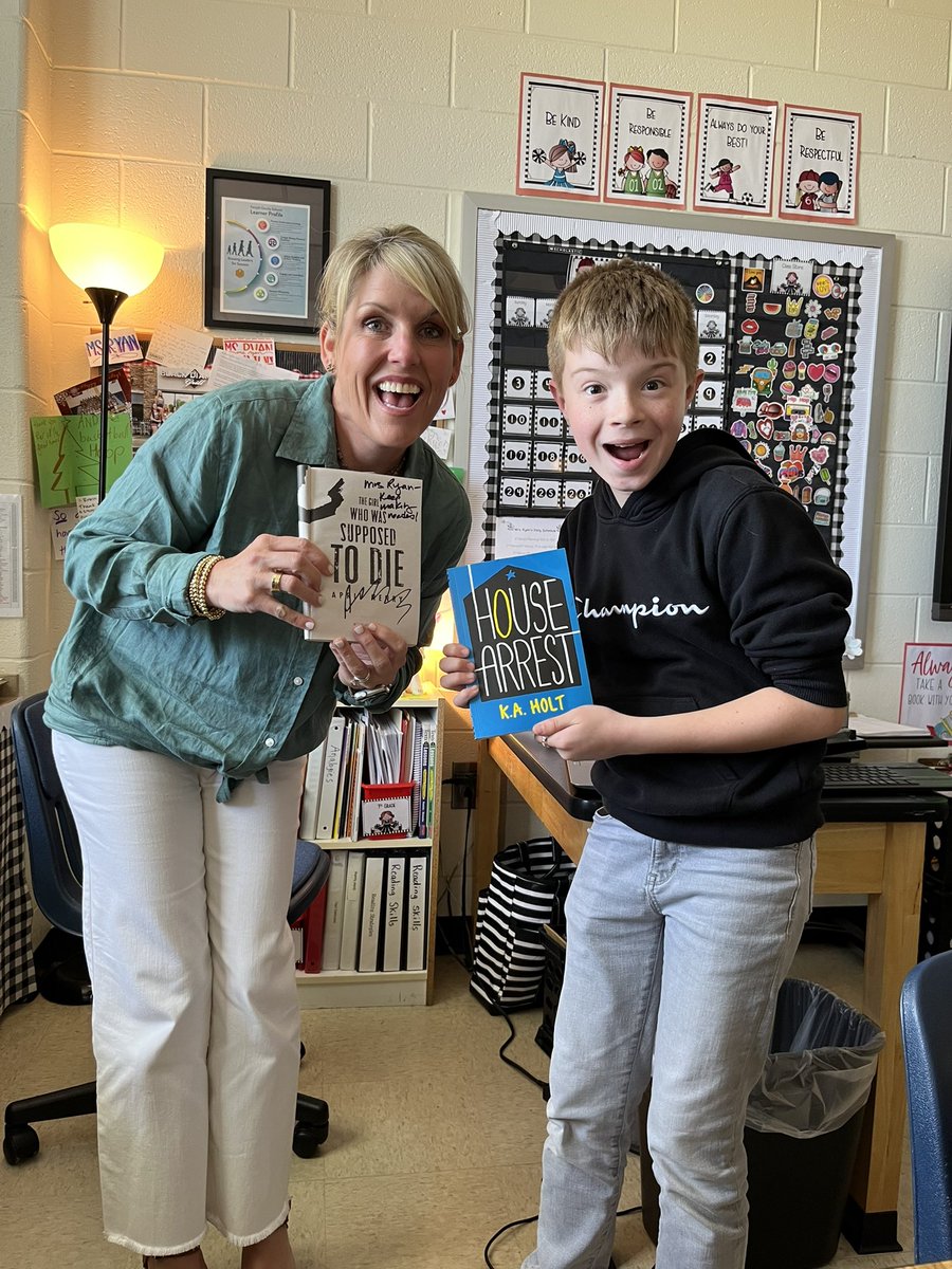 robinscottryan1's tweet photo. @aprilhenrybooks @karianneholt Best day ever! Thank you @aprilhenrybooks @karianneholt #lakesidelions https://t.co/xQK9GWO5QE
