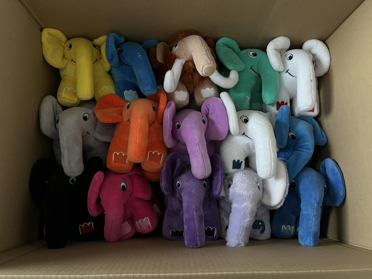 These little #elephpants are looking for a new home 🏡 they are all for sale at the next <a href="/AmsterdamPHP/">AmsterdamPHP</a> meetup (this Thursday) and all the proceeds go to the Red Cross for humanitarian aid in Ukraine. €20 pp. let me know if you want to reserve any! (No shipping, just pickup)