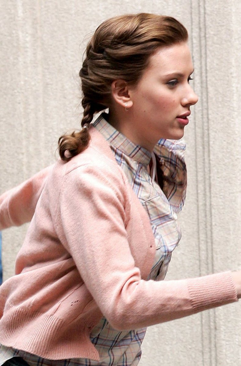ScarlyTasha's tweet photo. No thoughts just scarlett johansson in this movie. https://t.co/4ZEQNbFe1b