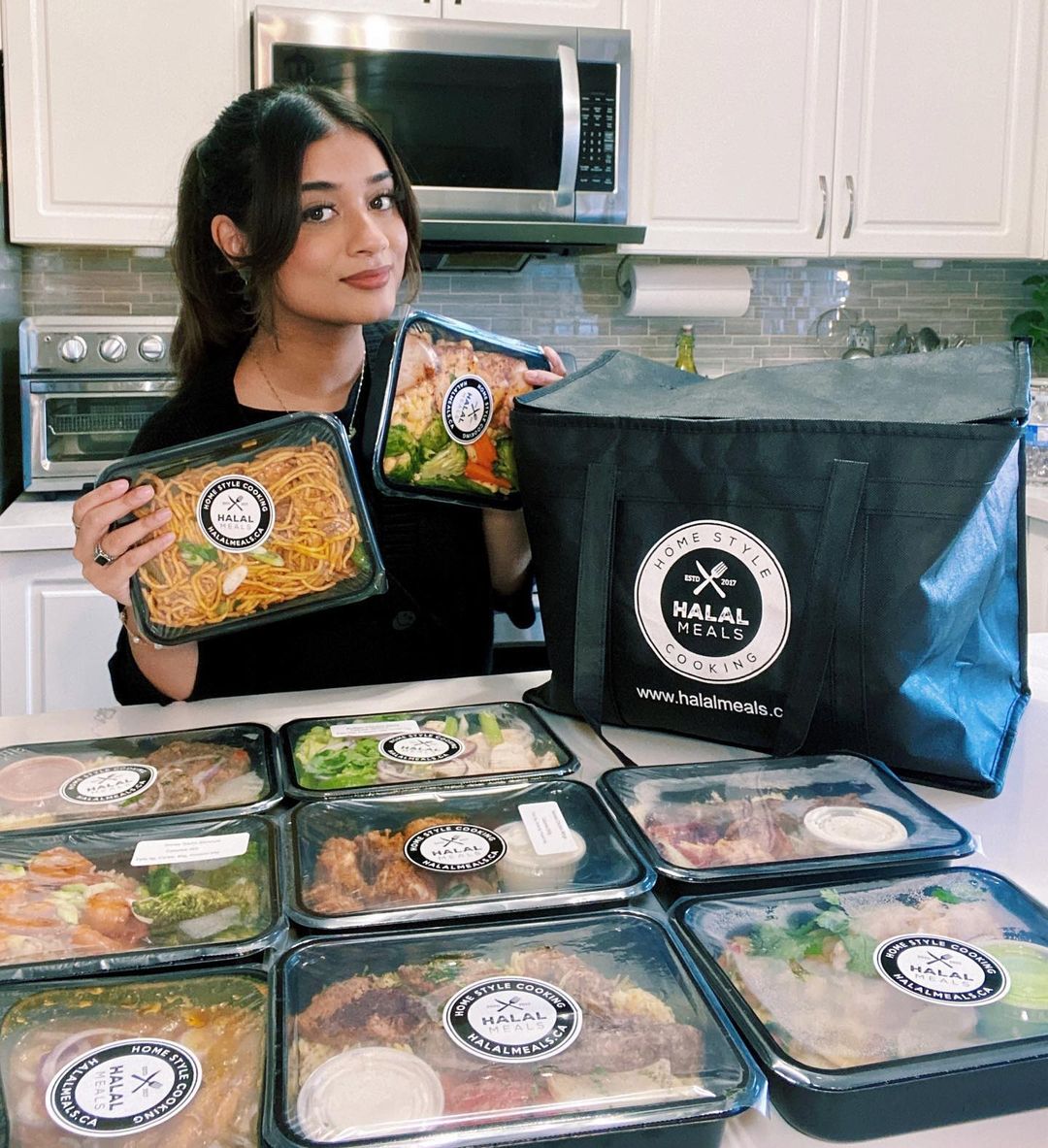 Let's enjoy Ramadan with delicious meals every day! ✨🤩

Order our Ramadan Bundle Now 📲

📸: @aliasappetite