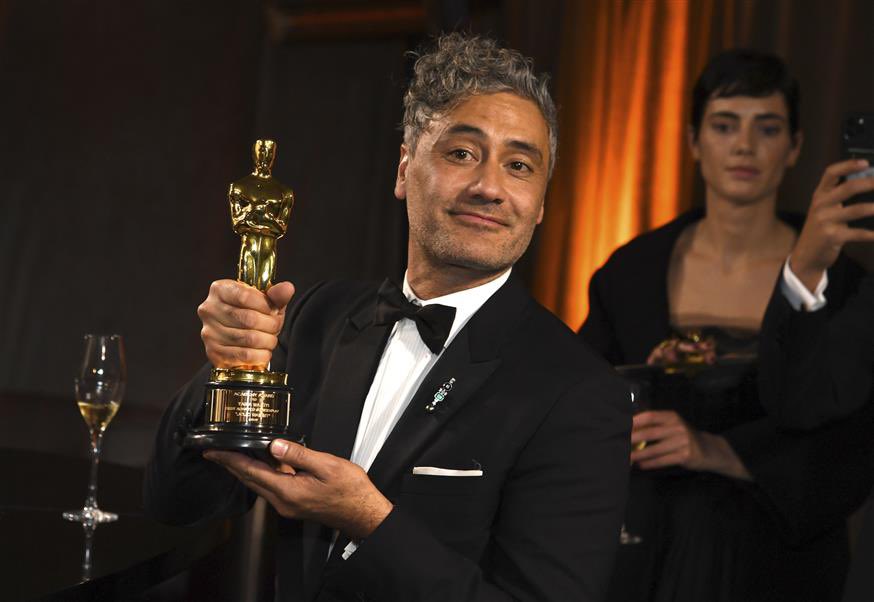 vilbbit's tweet image. Why Taika Waititi's creative career brings me so much hope - a silly little thread