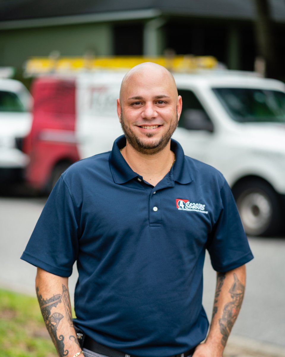 SeasonsAirCon's tweet photo. Whether we're just getting started on fixing your HVAC or we're cleaning up after we're finished, if you have a question for us, you'll always get an answer. #4Seasons #Heating #AirConditioning #AC #Orlando https://t.co/odzgxbuHyp
