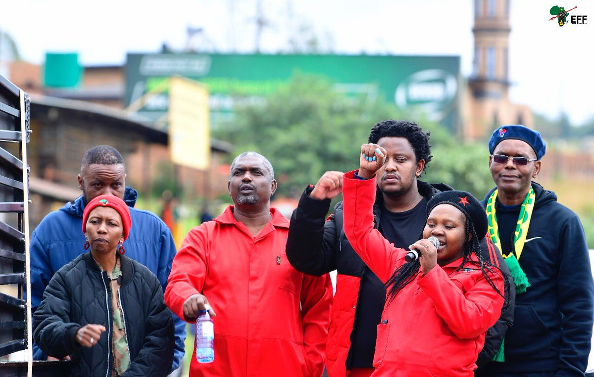 TovarishZulu's tweet photo. The revolution is a dictatorship of the exploited against the exploiters - Fidel Castro
#EFFeSwatiniProtests #MswatiMustFall
@EFFSouthAfrica @EFF_Swaziland #PUDEMO #SWALIMO https://t.co/kHHYawSE4V