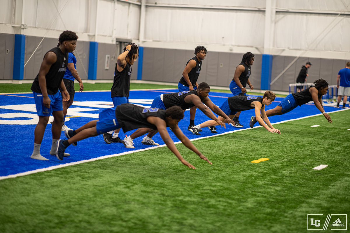 BigBlueRecruits's tweet photo. 𝑆𝑒𝑙𝑓•𝑙𝑒𝑠𝑠

𝐴𝑑𝑗𝑒𝑐𝑡𝑖𝑣𝑒

𝐶𝑜𝑛𝑐𝑒𝑟𝑛𝑒𝑑 𝑚𝑜𝑟𝑒 𝑤𝑖𝑡ℎ 𝑡ℎ𝑒 𝑛𝑒𝑒𝑑𝑠 𝑜𝑓 𝑡ℎ𝑒 𝑇𝐸𝐴𝑀 𝑡ℎ𝑎𝑛 𝑜𝑛𝑒’𝑠 𝑜𝑤𝑛. 

𝑃ℎ𝑖𝑙𝑙𝑖𝑝𝑖𝑎𝑛𝑠 2:3-4

✭Hᴀʀᴅ | Tᴏᴜɢʜ | Tᴏɢᴇᴛʜᴇʀ✭
#ᴄᴜLᴛᴜʀᴇ #BLUEᴘʀɪɴᴛ
#BʟᴜᴇDᴀᴡɴ22 https://t.co/Tujc0KmWqD