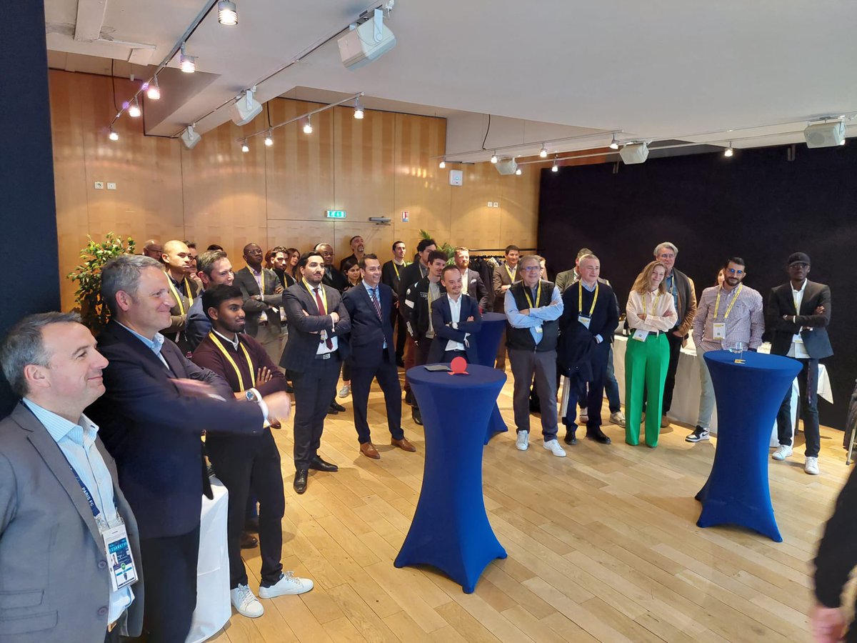 AlexRig's tweet photo. La force du collectif au service des territoires et des entrepreneurs! Ce soir le @ParisFC et @Bpifrance réunissent les meilleurs entrepreneurs d’Ile de France. Volonté, optimisme, proximité et simplicité au service de « l’ambition Capitale » #lesexcellence #lesmeneurs https://t.co/SGYpmEHrFU
