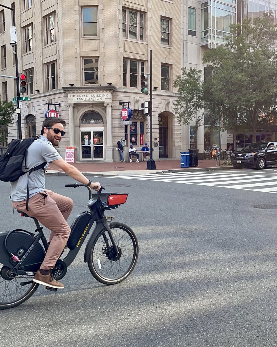 wmata's tweet photo. It's #MetroEarthWeek! Take 🚇, 🚍, or switch to a mobile #SmarTrip to get 10 free  45-min, classic @Bikeshare rides. 🚲

Learn more: https://t.co/oX6UTxiFcq https://t.co/Mb02PMOndC