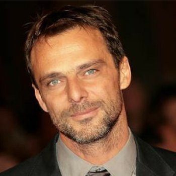 Lucyluciana94's tweet image. #BelliEBravi
 - Ho avuto la fortuna
   di incontrare una passione. 
   Parola che oggi 
   sento troppo poco, 
   e di farmi strada 
   attraverso di essa
   senza neanche rendermene conto -
   ~Alessandro Preziosi~ 🎦

   #NatiOggi 🎂

    #Buonanotte 💋