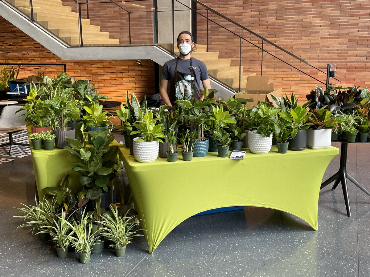 Today was a great pop-up in Fulton Market! Find us on Thursday, April 21 from 11am - 2pm at Tishman Speyer (222 N. LaSalle St) and Saturday, April 23 from 11am - 2pm at Dom's Market (2730 N. Halsted St). #getgrowing