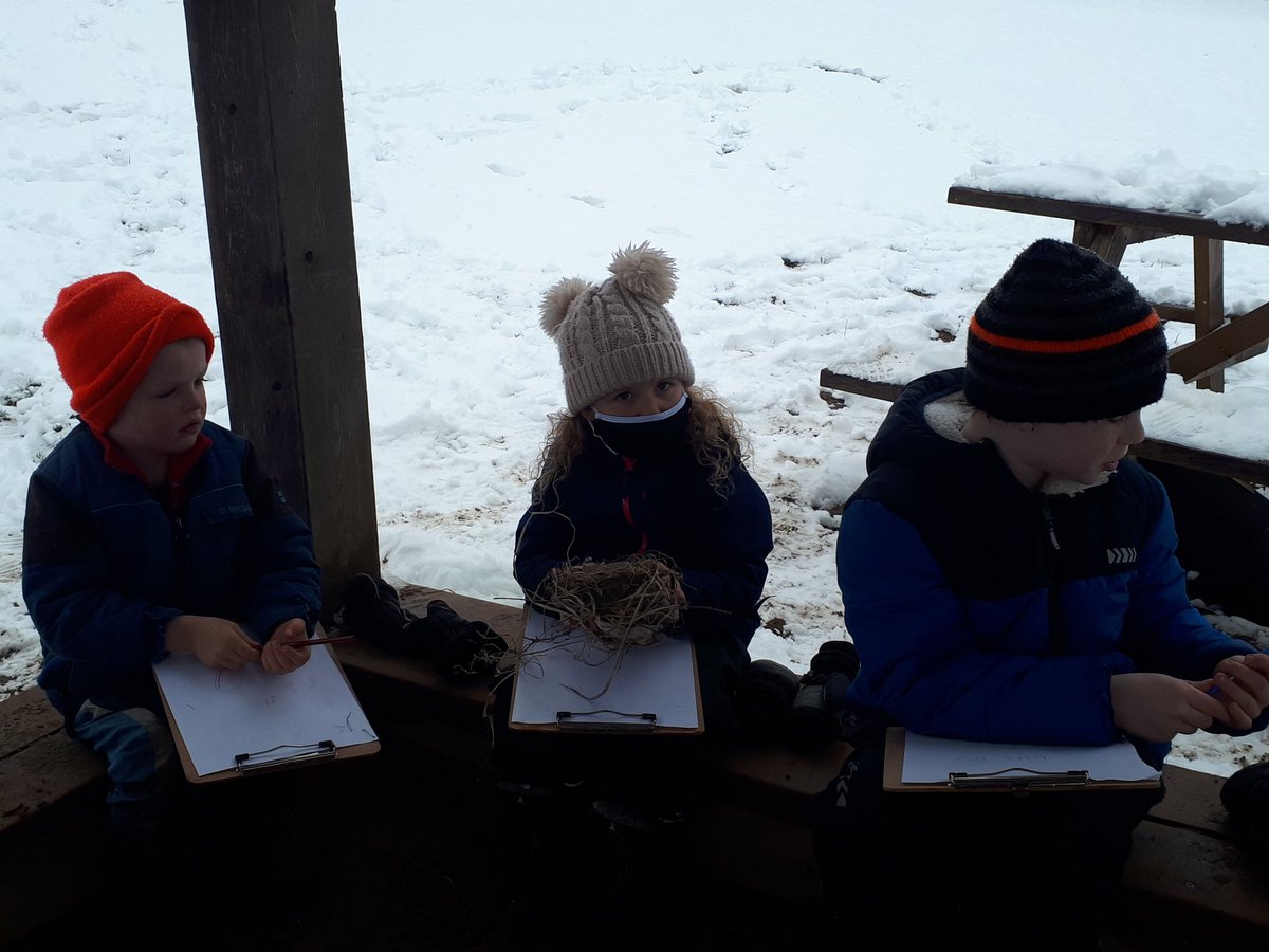 Had a lovely and snowy late April day with the lovely crew from <a href="/Clarendon_LDSB/">Clarendon Central PS</a> thank you for a fun day using our senses! <a href="/LimestoneDSB/">Limestone District School Board</a> <a href="/gouldlake_LDSB/">@gouldlake_LDSB</a>