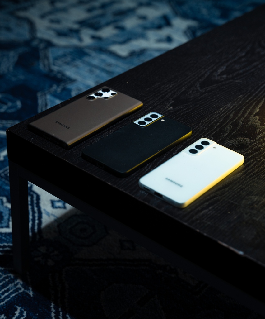 For our customers who have multiple phones (we won't ask why) - look how nicely our cases go together. It's basically fact that no other group of cases will look this nice.

Buy it here:  l8r.it/NuKz

#phnx #phnxcase #thinphonecase #thincase #mnmlcase #protectphone