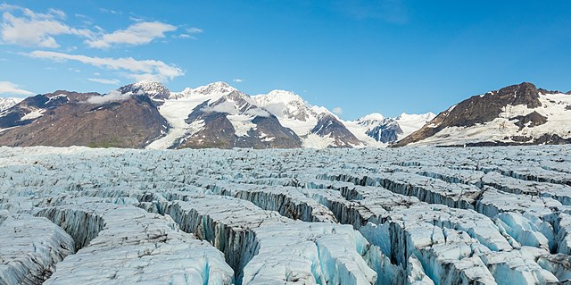 TheGroundThatIs's tweet photo. Alaska is 9.50% hotter than it was in the 20th century. Leading to ice melt, retreating glaciers, and destruction of natural wonders. We must act now to save our common ground.
#environment
#SaveOurEnvironment https://t.co/PHcpGmCw6j
