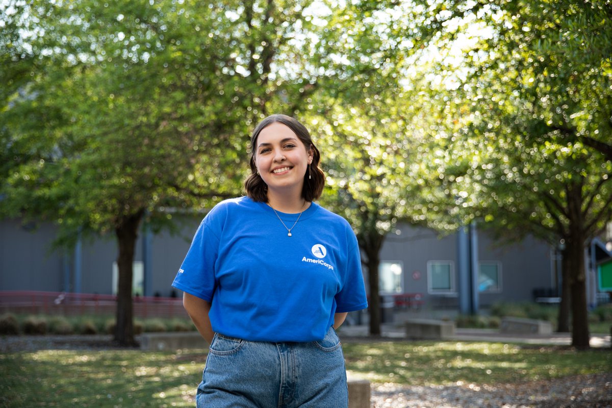 RebldgTogthr's tweet photo. Applications for our Sept. @AmeriCorps cohort are NOW OPEN! 🅰️ Serving as an #AmeriCorps member with Rebuilding Together is an opportunity to address housing issues hands-on in the community.

Check out more about this 11-month program: https://t.co/ReqUCKbtTq #WeAreAmeriCorps https://t.co/nBWmqAdJNd