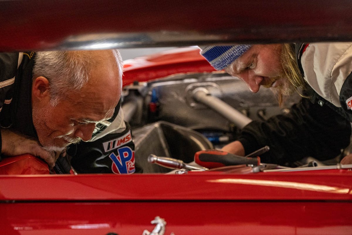 risicomp's tweet photo. It takes a team to succeed.
#teamtuesday #Risicompetizione #ferrariraces #risicomp
📸 @regislefebure https://t.co/YB1kBYmHG7