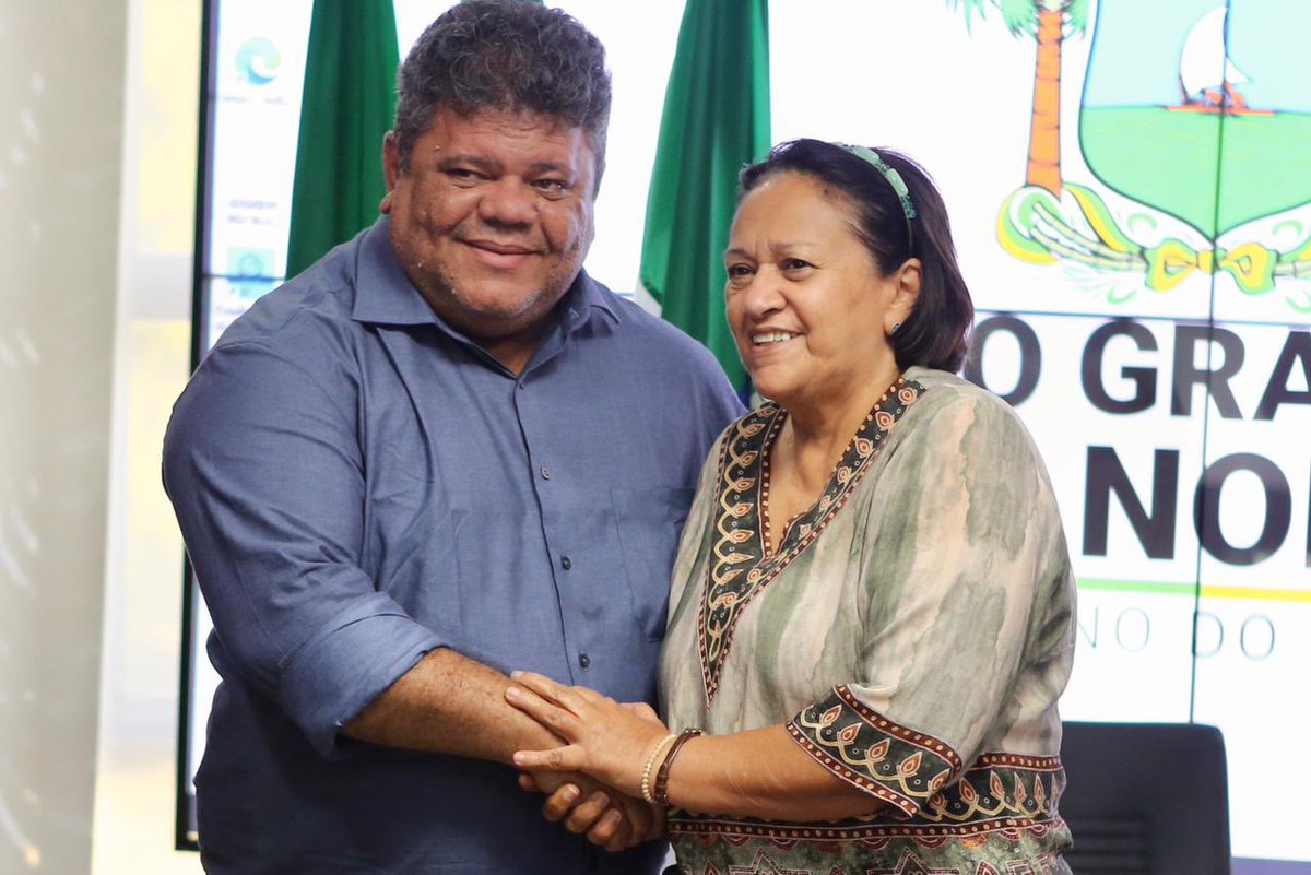 fatimabezerra's tweet photo. #Agenda 

Governadora recebe Faustino, prefeito de Porto do Mangue, vereadores do município e o deputado @georgesoares, para dialogar sobre as demandas nas áreas da infraestrutura, educação e recursos hídricos. 

📸Sandro Menezes 
#EqupeFB https://t.co/dwjjatt8wr
