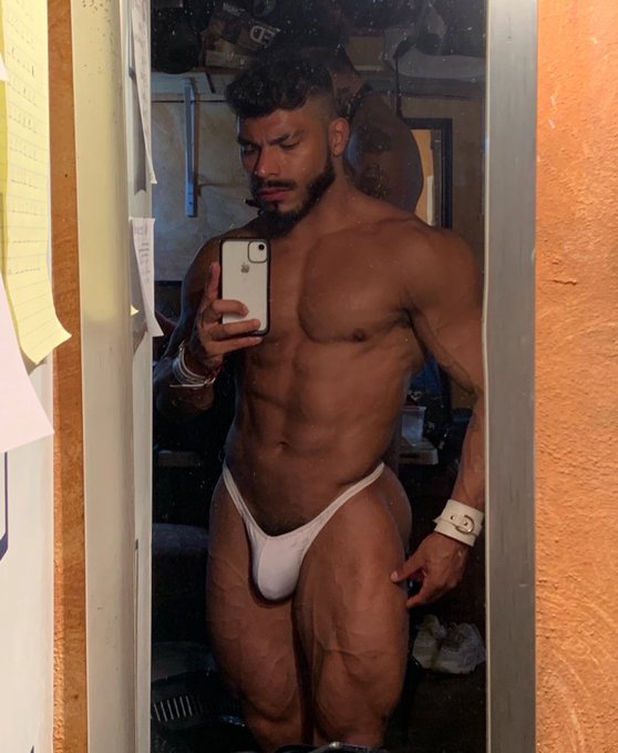 Watch Ottoniel Yañez's leaked NSFW photo on TwXstars