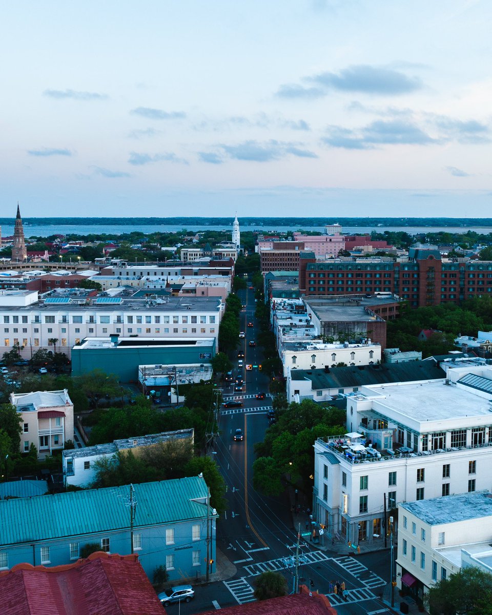 Meet me on Meeting Street
•
#charlestonsc #sunset #photography #charleston #drone #mavic3 #dji #nature #travel #explore #create #southcarolina #adventure