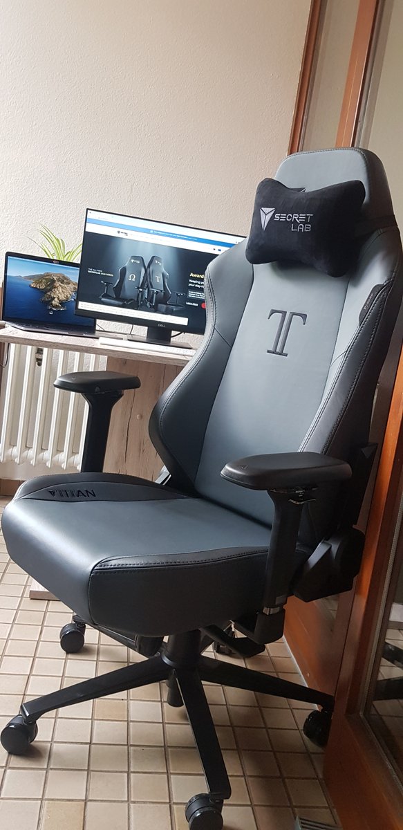 nushinde's tweet photo. Nice chair for WFH!  #Secretlab https://t.co/4ViBA5RiPE