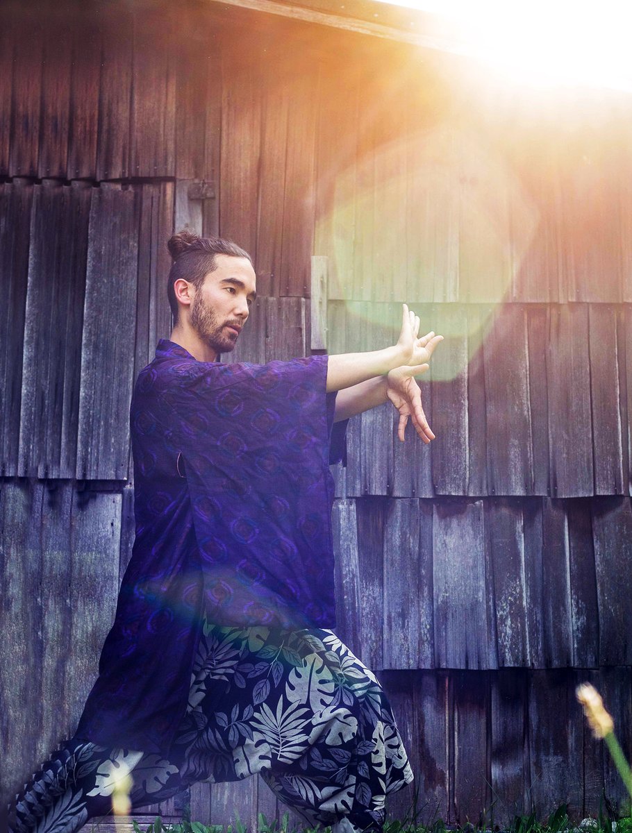 stir_vancouver's tweet photo. Sansei: The Storyteller looks at Japanese-Canadian internment with a light heart โ Stir https://t.co/UVRuiUMpUo
@ChanCentre @markkunji #createastir #stirvancouver #japanese #dance #theatre #storyteller #vancouver #storytelling #performingarts #liveshow https://t.co/iSJlyroyZq