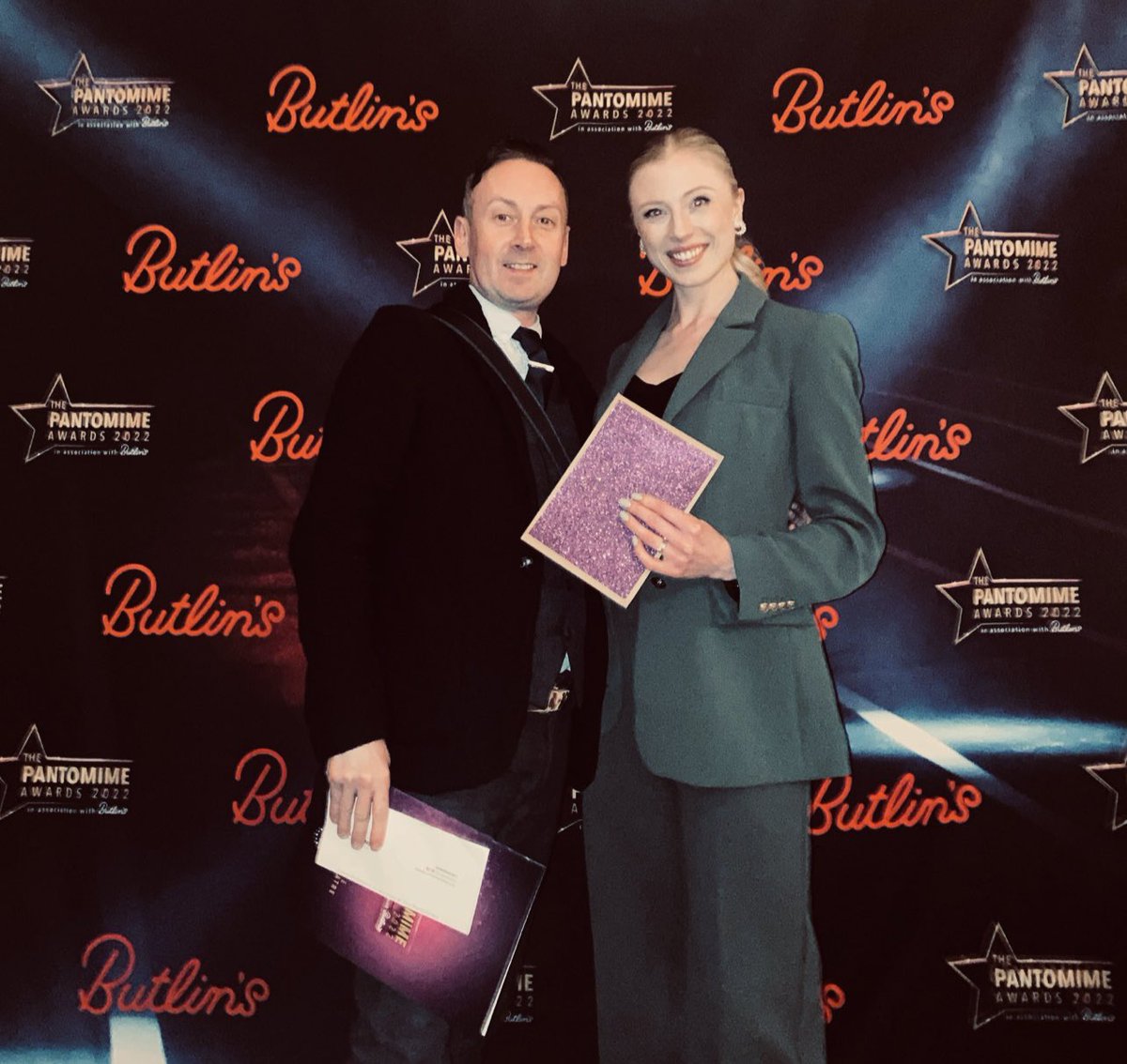 J O N N Y B. 💙 tweet media