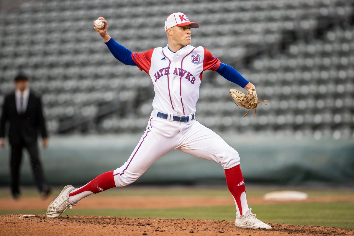 KUBaseball's tweet photo. Final line for @akejadams » 5.1 IP, 3 H, 2 R, 1 ER, 3 BB, 3 SO

END 6 | Kansas 5, Texas Southern 2 https://t.co/X1hNkxd2My