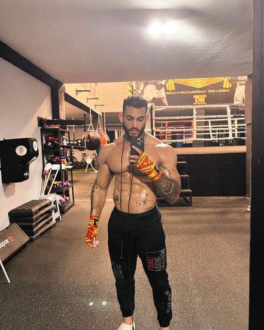 Instagram saw it first!🌚  Heyyy, 40% off my onlyfans, are you going to miss that?🔥⬇️  https://t.co/Wy9fRe6Ox2