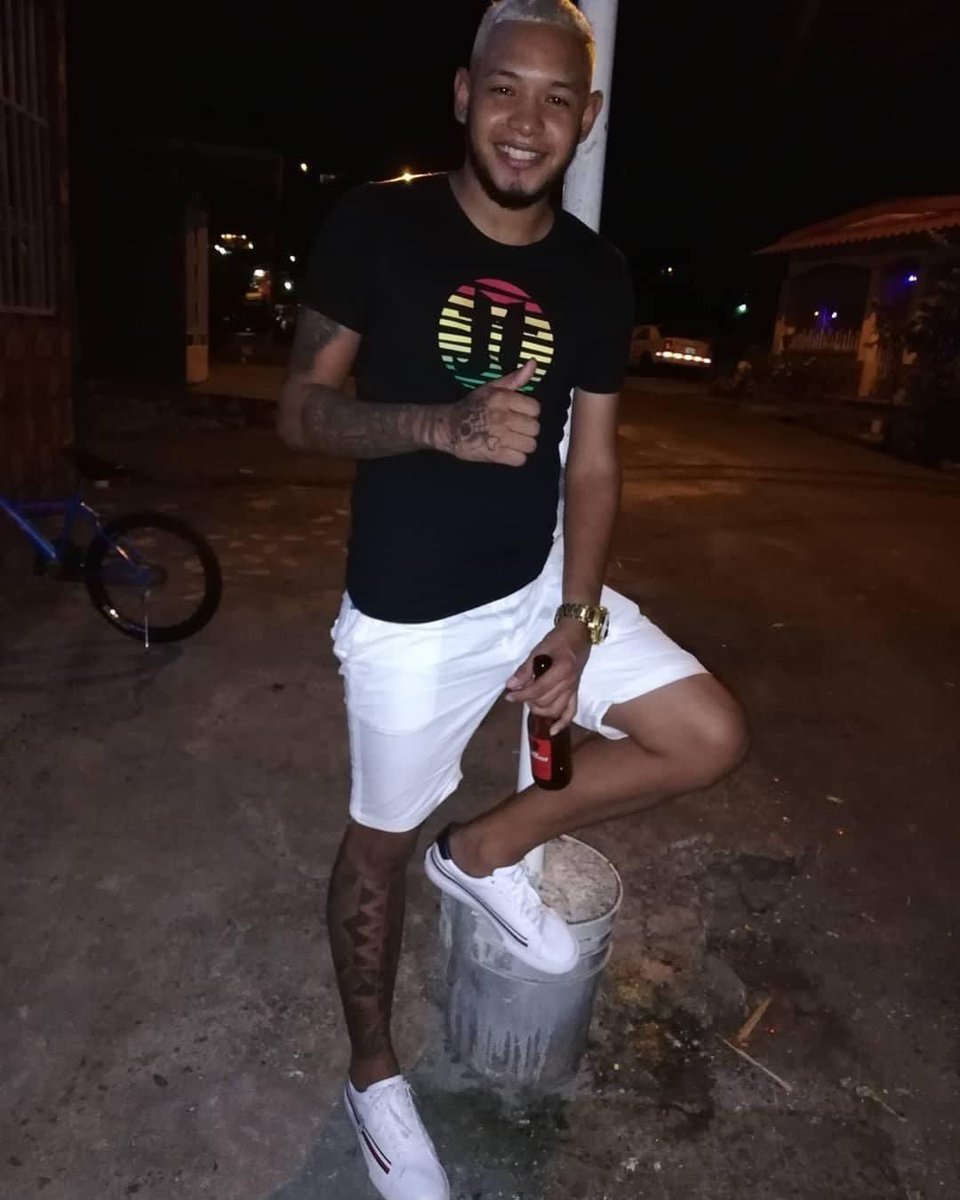 hothotpty's tweet photo. Man guapo de san miguelito 😈🔥 #Rtw para más contenidos hot🔥🙈 https://t.co/AZONIVgYJV