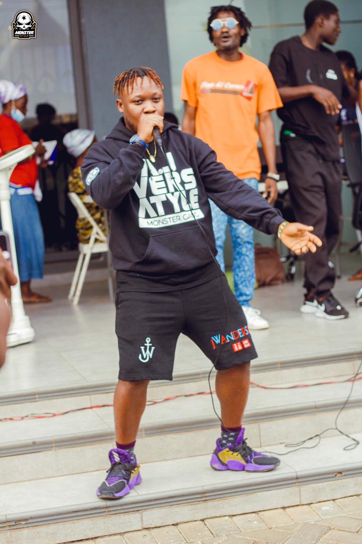 versatyle_aj's tweet photo. Always doing what I do best, music to the soul and spirit. Thanks to #tastytomghana for giving me that platform 🇬🇭🕊️🏅

#Monsterstyle  #KwakuThetraveller #eazi #CR7 #OnGod #camidohsugercane #kidi  #Stonebowy #Sarkodie #music https://t.co/CoTlvjX0rl